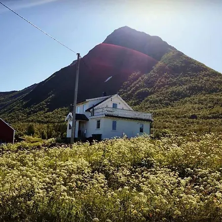 Casa vacanze Old House - Check In Breathe Out Stronstad i Vesteralen