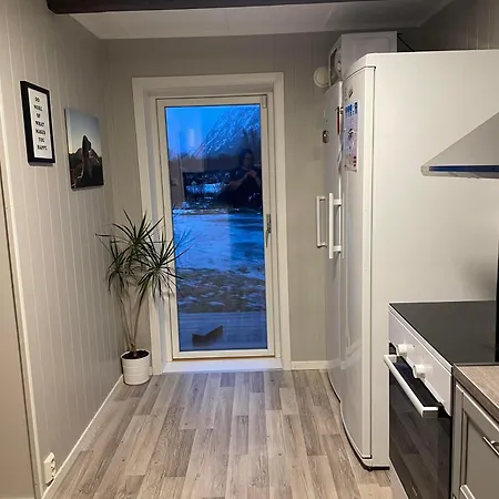 Old House - Check In Breathe Out * Stronstad i Vesteralen