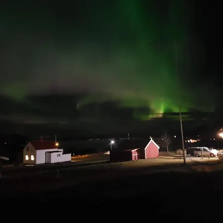 Old House - Check In Breathe Out Nyaraló