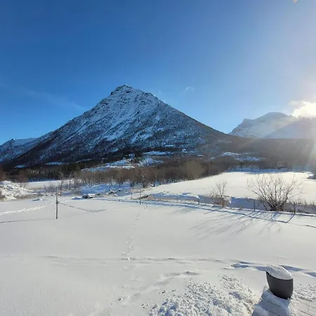 Nyaraló Old House - Check In Breathe Out Stronstad i Vesteralen